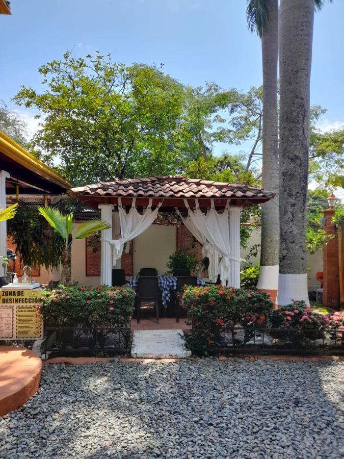 Hotel Boutique Los Gentiles Santa Fe de Antioquia Exterior photo