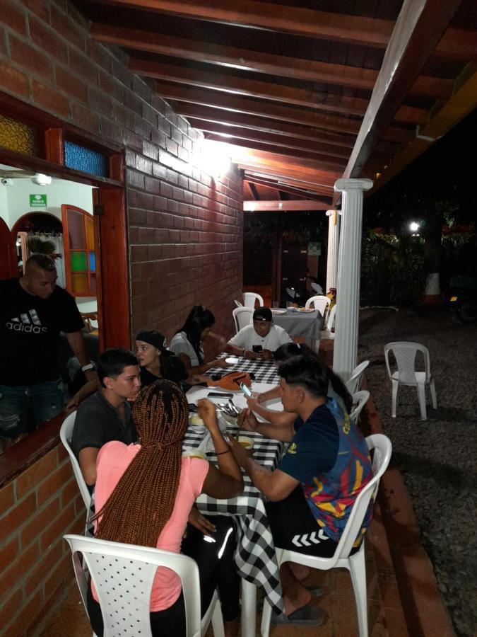 Hotel Boutique Los Gentiles Santa Fe de Antioquia Exterior photo